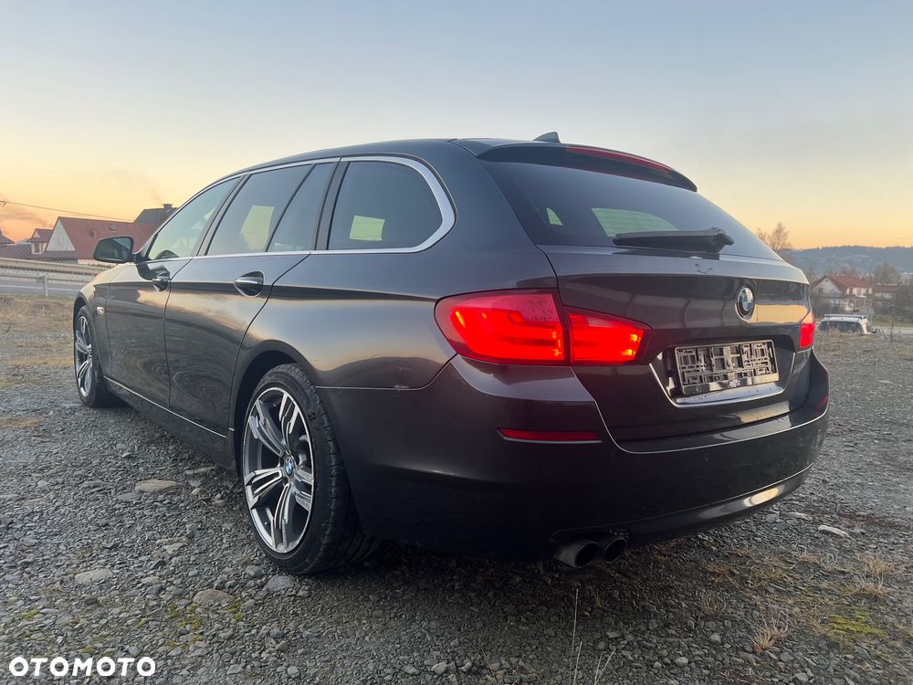 BMW Seria 5 520d Luxury Line - 11