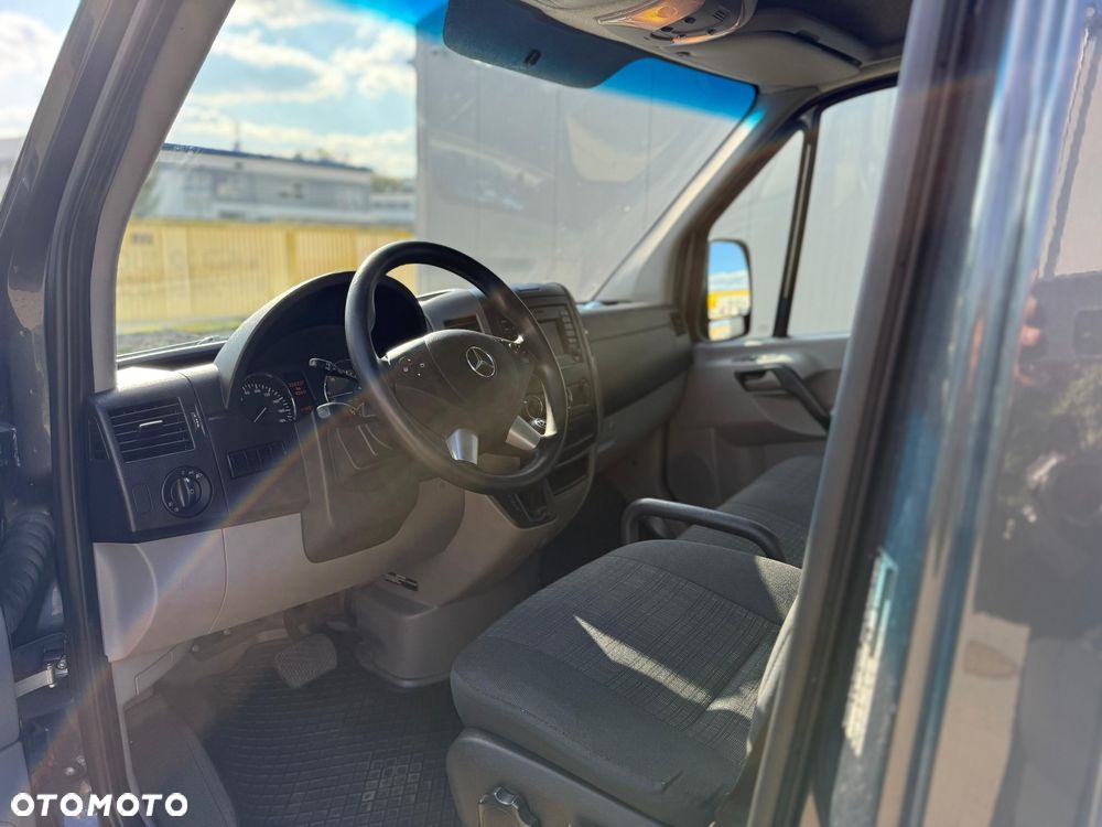 Mercedes-Benz Sprinter 319 - 10