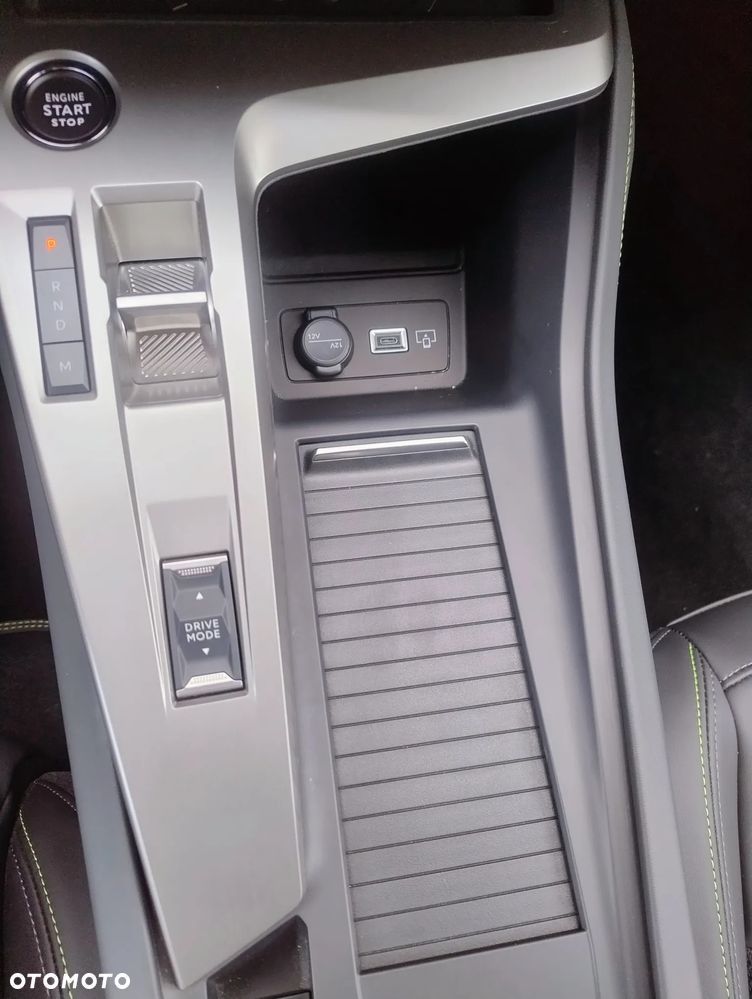Peugeot 408 1.2 PureTech mHEV GT S&S e-DSC6 - 23
