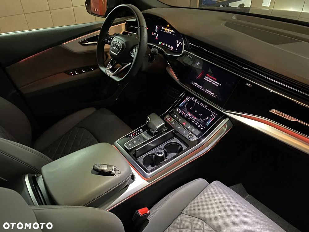 Audi SQ8 - 22