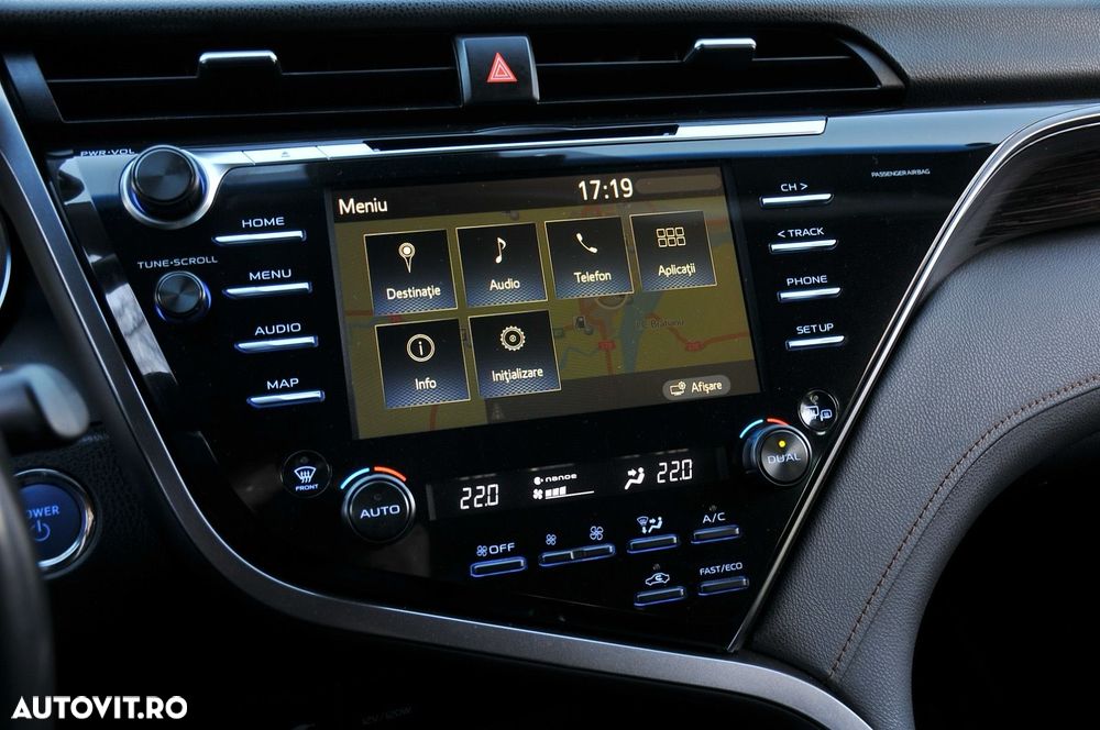 Toyota Camry 2.5 Eco - 18