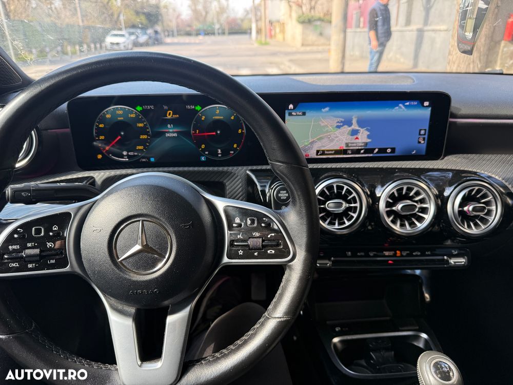 Mercedes-Benz CLA 180 d - 13