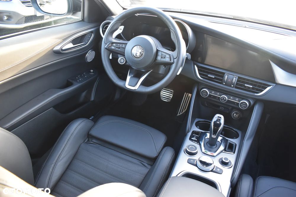 Alfa Romeo Giulia 2.0 Turbo Veloce Q4 - 21