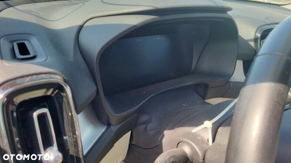 Volvo XC 40 T5 AWD Geartronic Momentum - 12