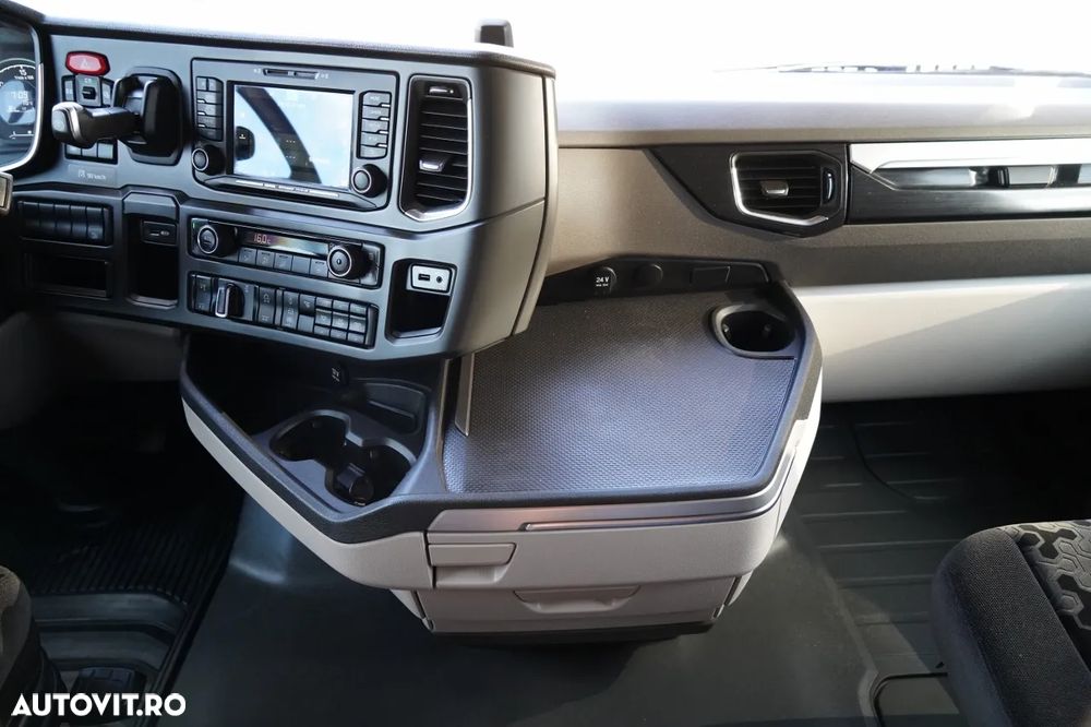 Scania S 450 / CORTINĂ 8,2 m / 6x2 / PUNTE RIDICATĂ / EURO 6 - 32