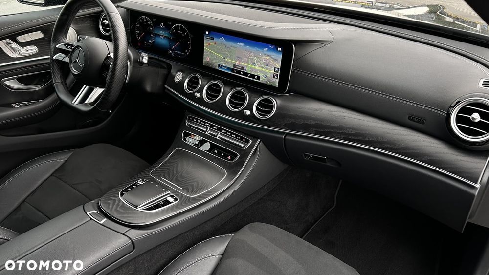 Mercedes-Benz Klasa E 220 d 4-Matic AMG - 24