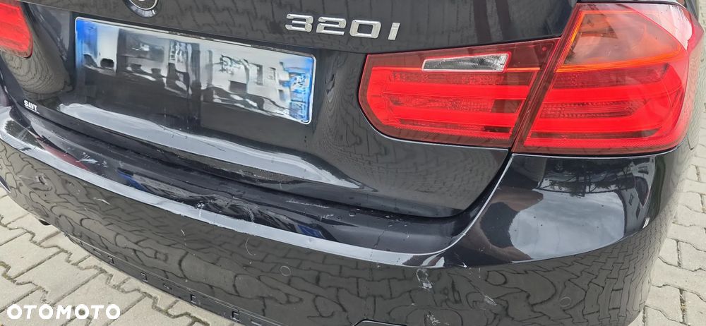 BMW Seria 3 320i Luxury Line - 22