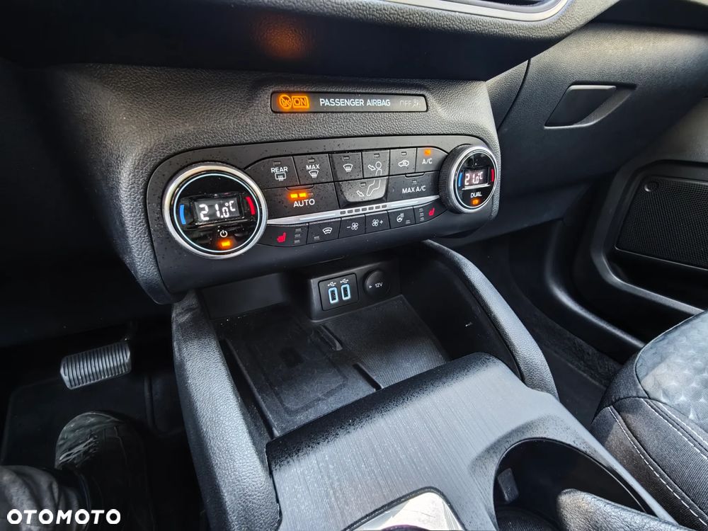 Ford Kuga 1.5 EcoBlue TITANIUM - 18