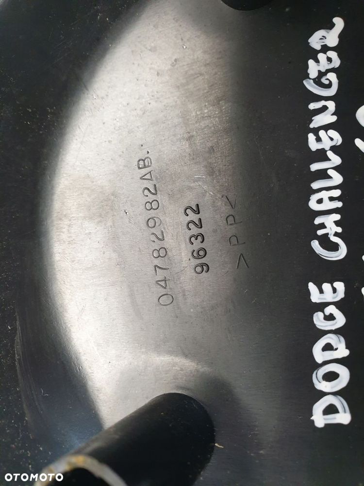 Dodge Challenger 15- OSŁONA KIELICHA 04782982AB - 4