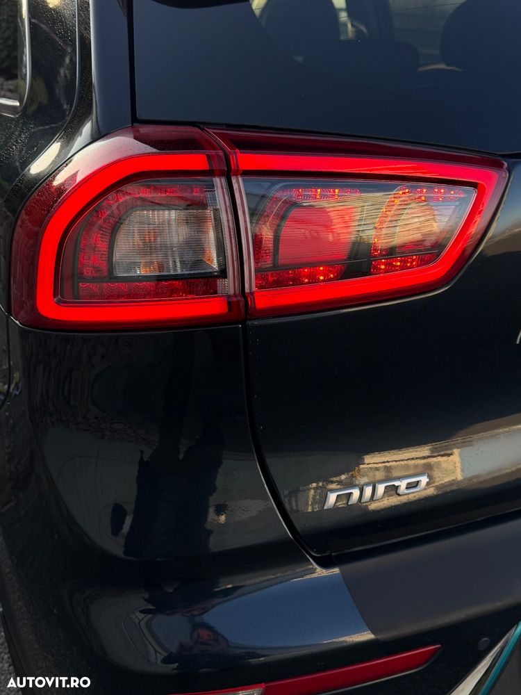 Kia Niro 1.6 GDI PHEV 2WD Aut. Spirit - 27