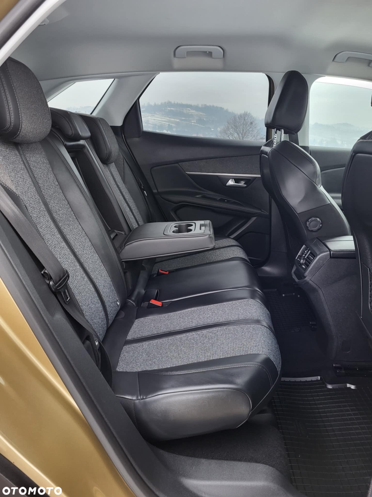 Peugeot 3008 PureTech 130 Stop & Start GPF EAT8 Allure Business-Paket - 8