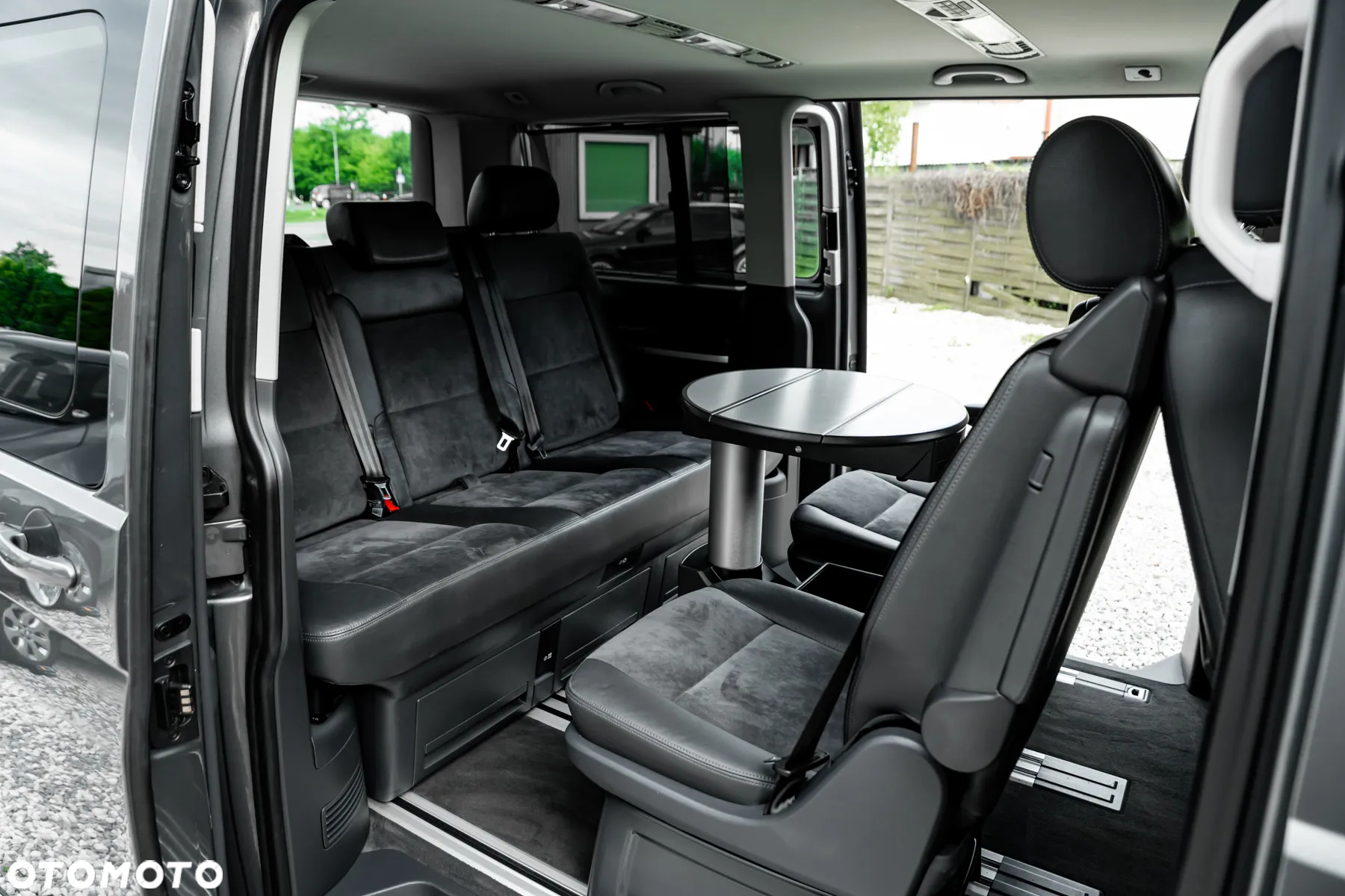 Volkswagen Multivan - 19