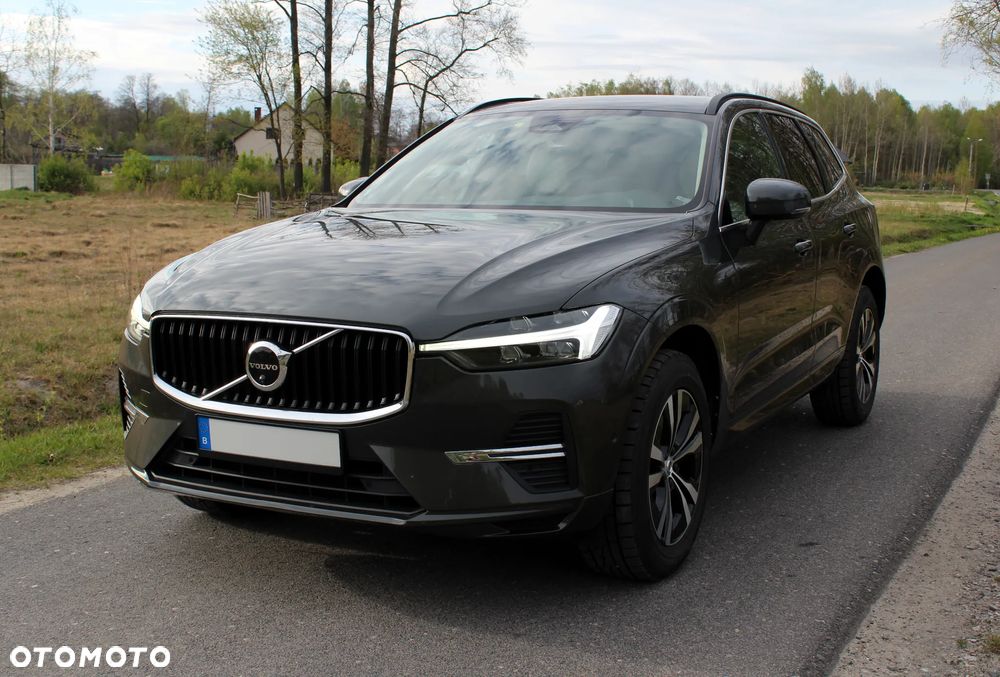 Volvo XC 60 B4 D AWD Geartronic Momentum Pro - 4