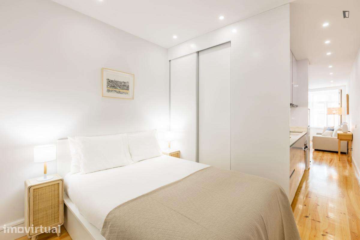 Apartamento com 1 quartos - localizado em São Nicolau Porto - Grande imagem: 4/28