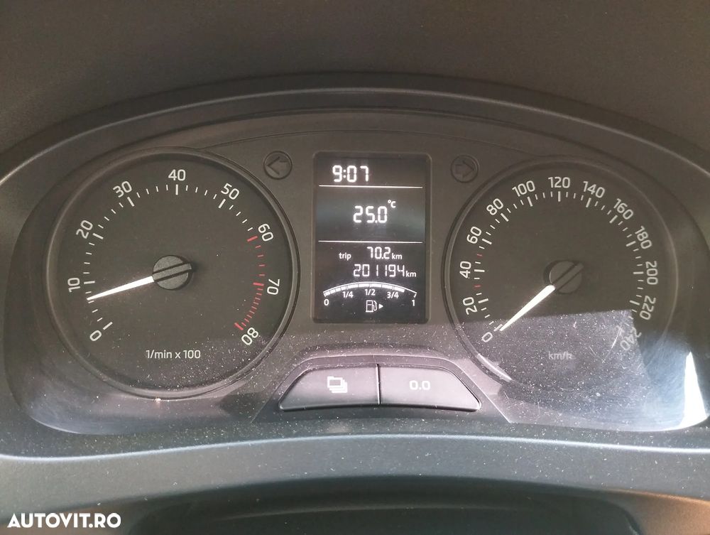 Skoda RAPID - 9