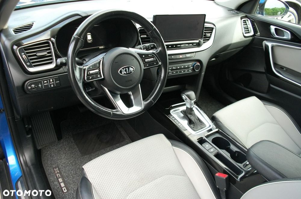 Kia XCeed - 21