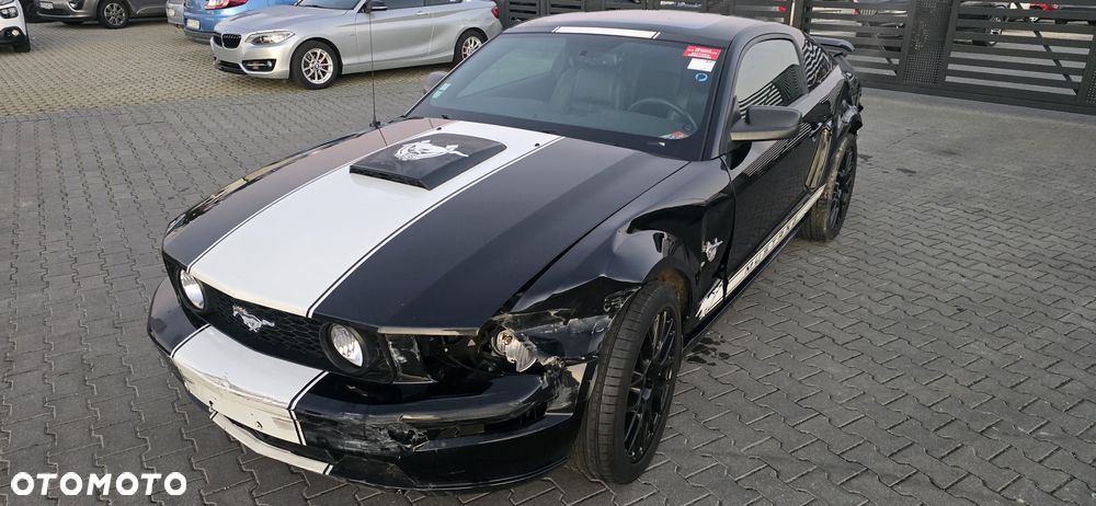 Ford Mustang 4.6 V8 GT Premium - 25