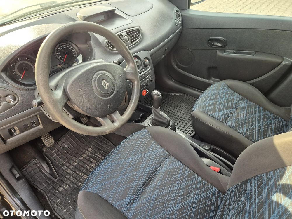 Renault Clio 1.5 dCi Alize - 10