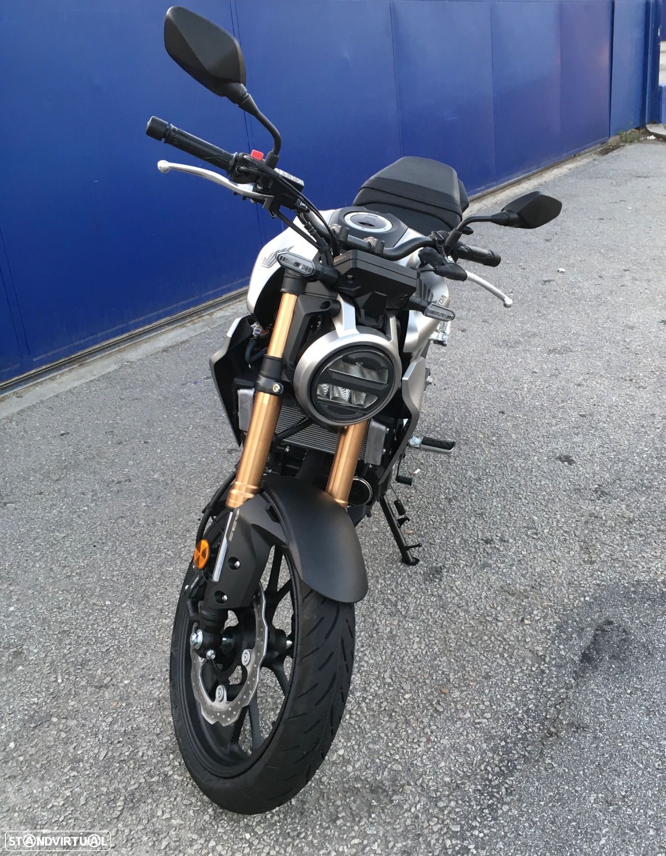 Honda CB 300 R - 1