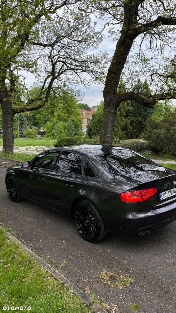 Audi A4 Limousine 2.0 TDI DPF multitronic Ambiente - 8