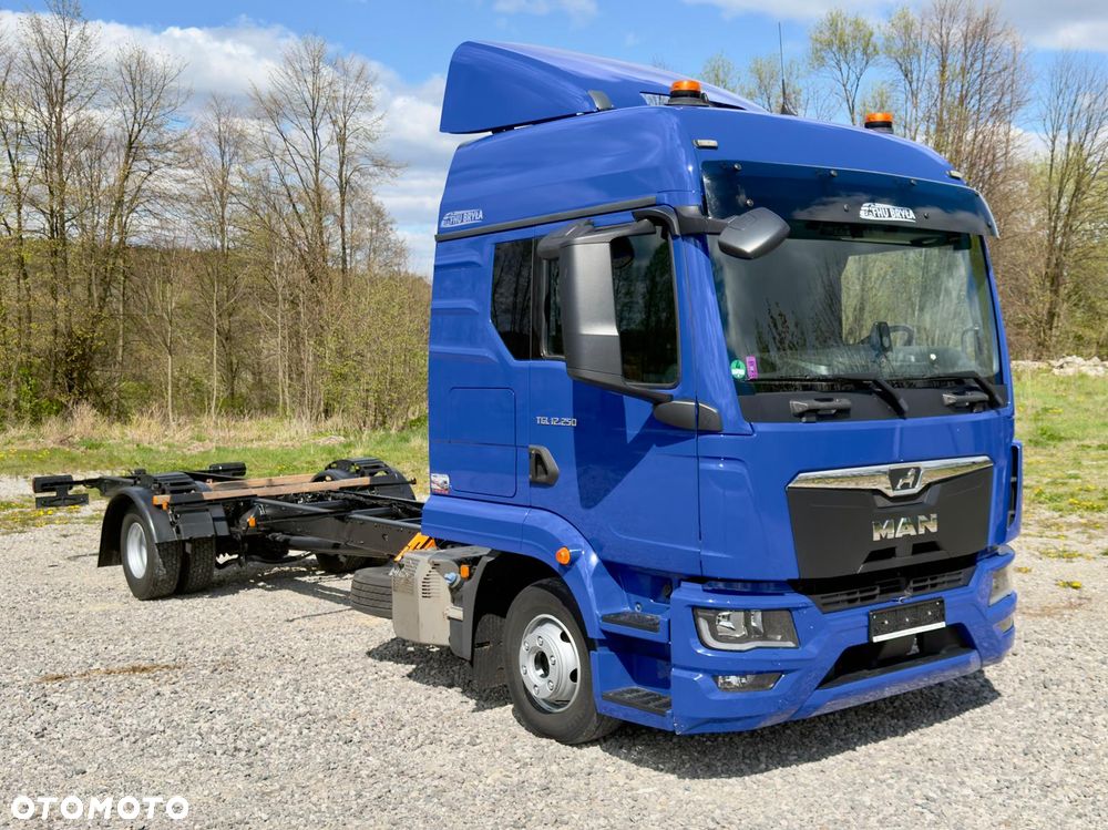 MAN TGL 12.250  /  NOWY MODEL / SYPIALKA / JAK NOWY /E6 /  SERWISOWANY / 2021 / AUTOMAT /  FIRANKA / SPROWADZONY / PIERWSZY WŁAŚCICIEL / LAWETA / KONTENER / DO BYDŁA / POMOC DROGOWA - 2