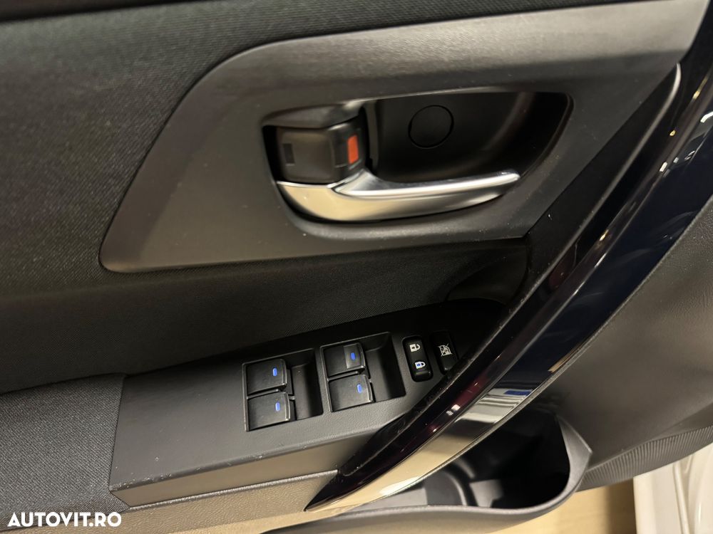 Toyota Auris 1.8 VVT-i Hybrid Automatik Touring Sports Team Deutschland - 19