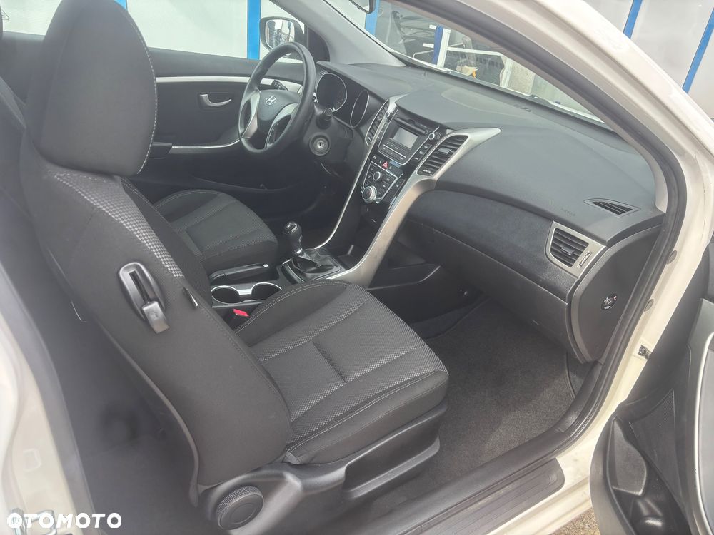 Hyundai i30 1.4 Classic + - 22