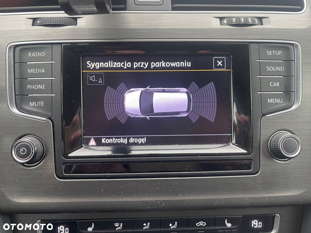 Volkswagen Golf - 16