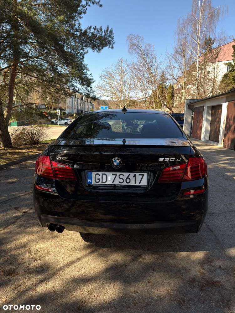 BMW Seria 5 530d xDrive - 10