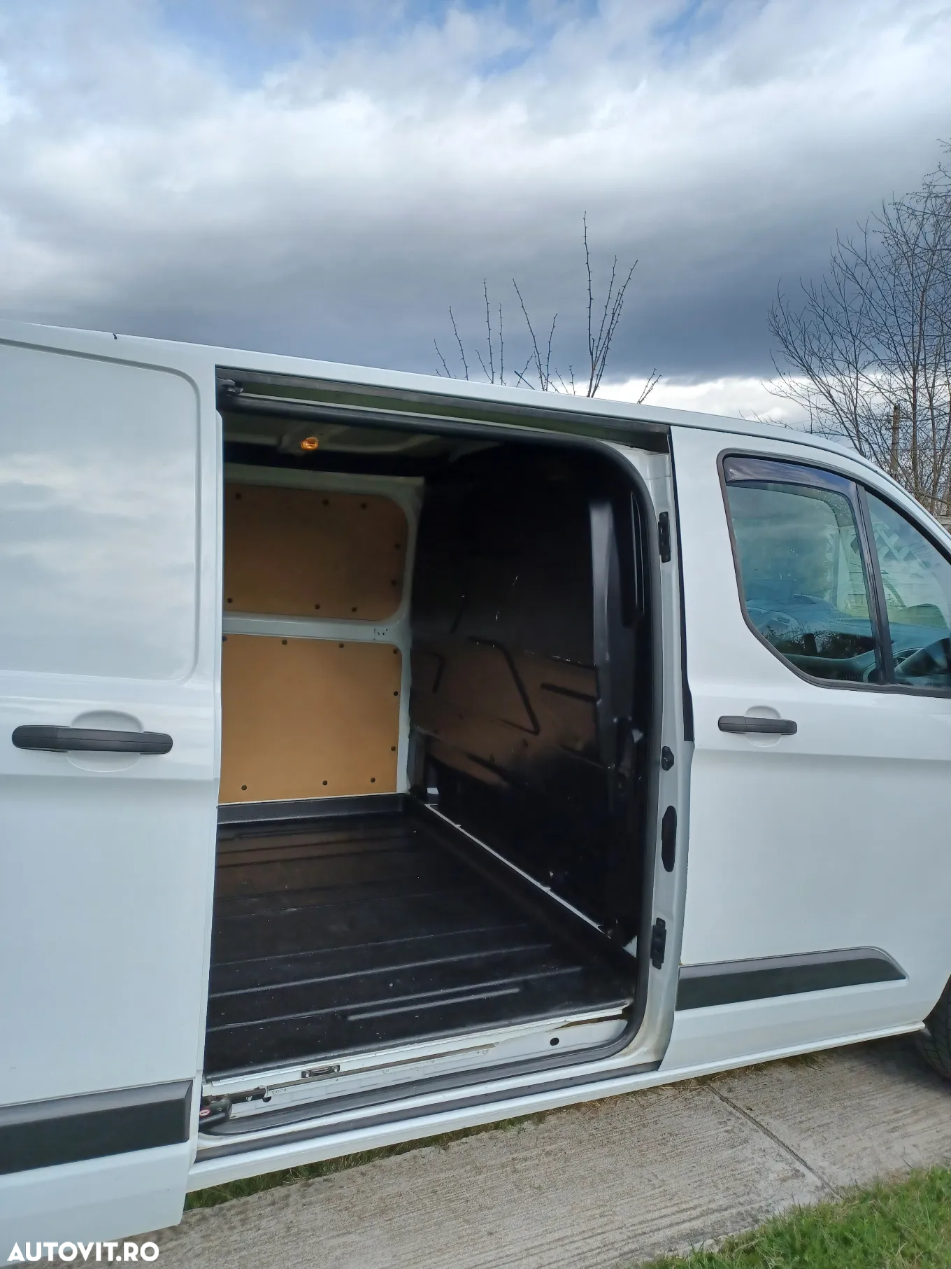 Ford Transit Custom - 13