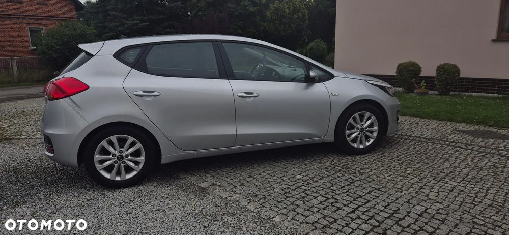Kia Ceed 1.4 CVVT Dream Team Edition - 3