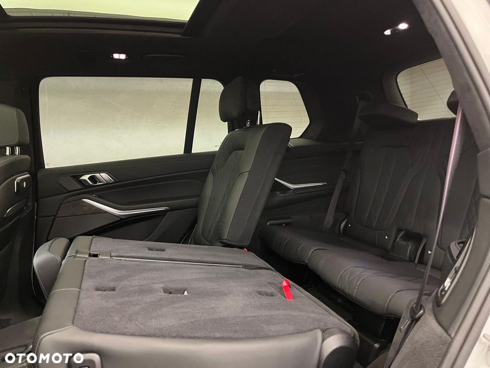 BMW X7 - 30