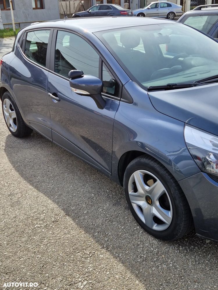 Renault Clio IV 1.2 Life Evo - 13