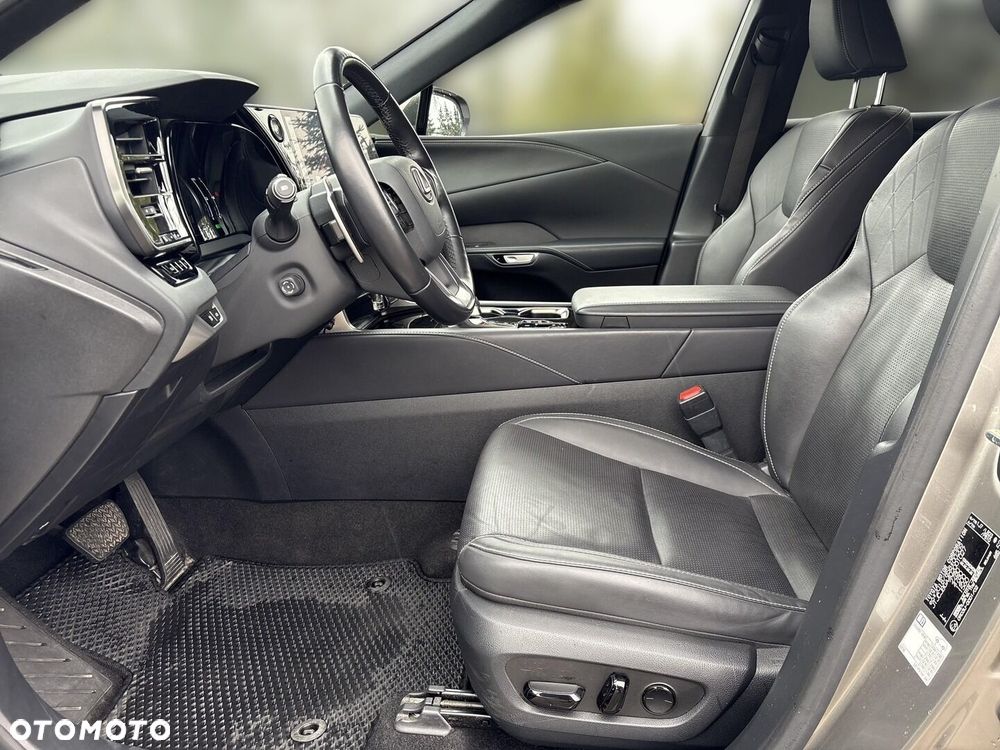 Lexus RX 450h+ Prestige - 11