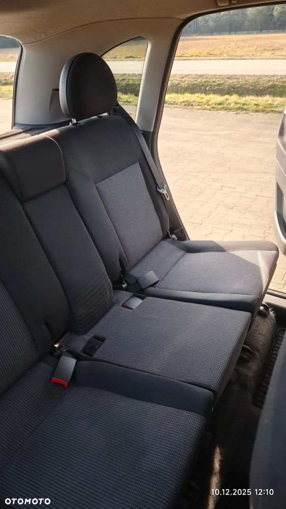 Opel Meriva 1.6 16V (Essentia) - 20