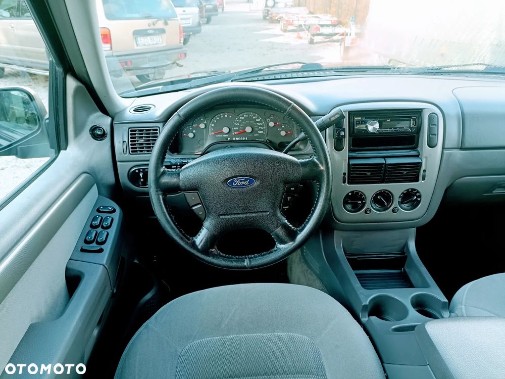 Ford Explorer 4.0 - 6