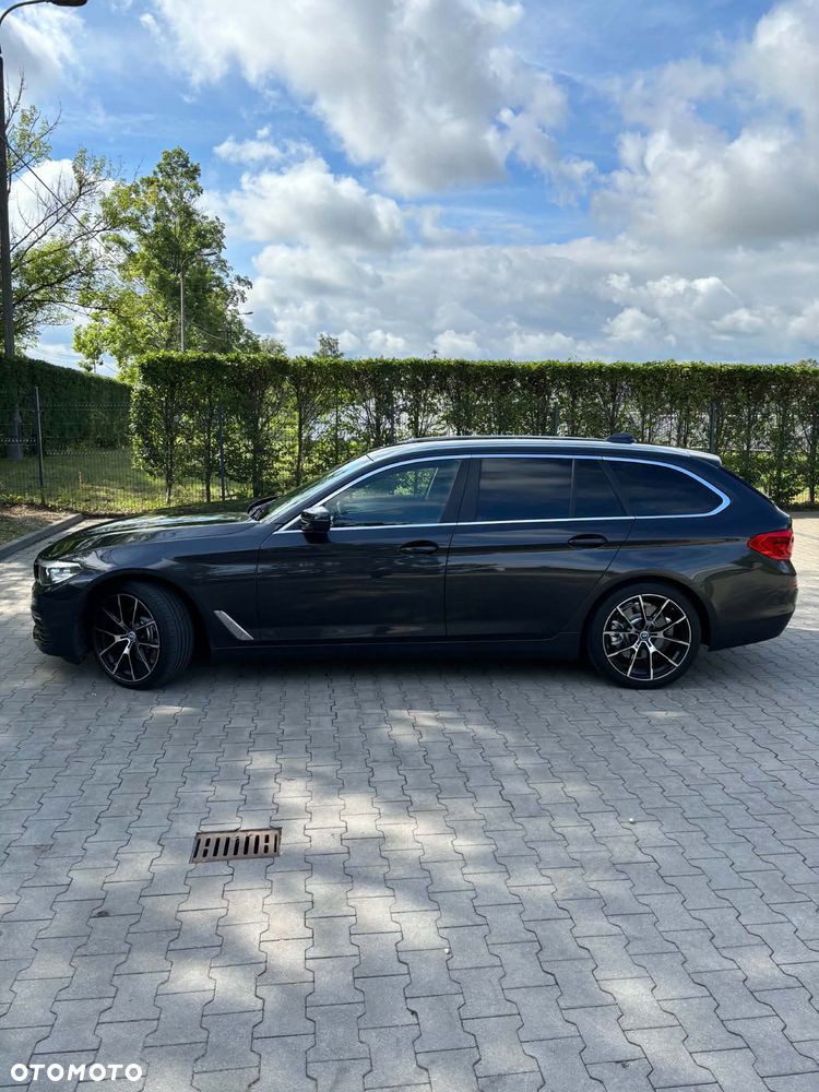 BMW Seria 5 520d Luxury Line - 12