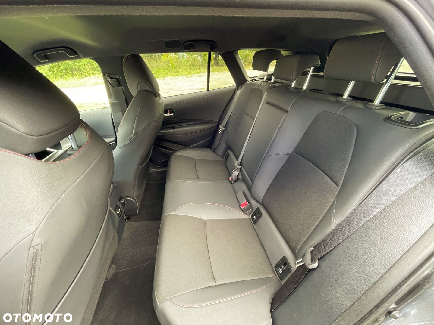 Toyota Corolla 2.0 Hybrid GR Sport Dynamic - 10