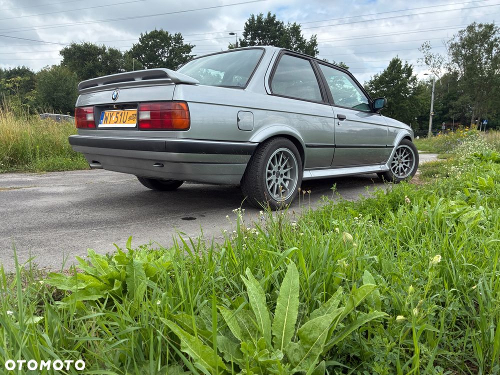 BMW Seria 3 325iX - 6