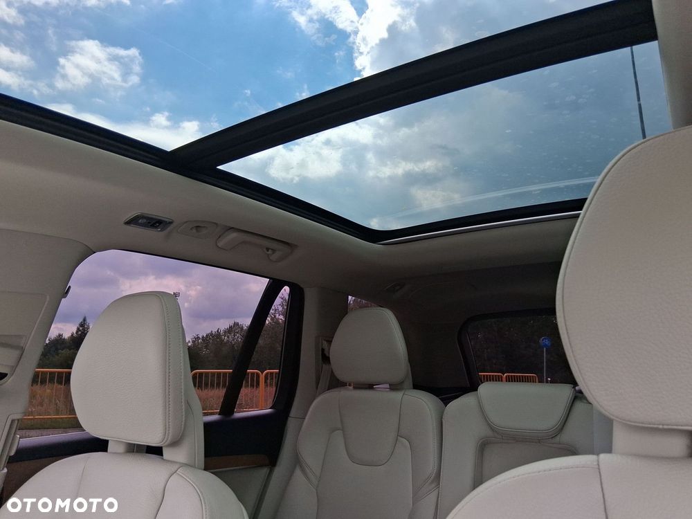 Volvo XC 90 - 17