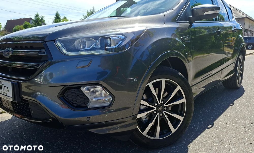 Ford Kuga 2.0 TDCi 2x4 ST-Line - 33