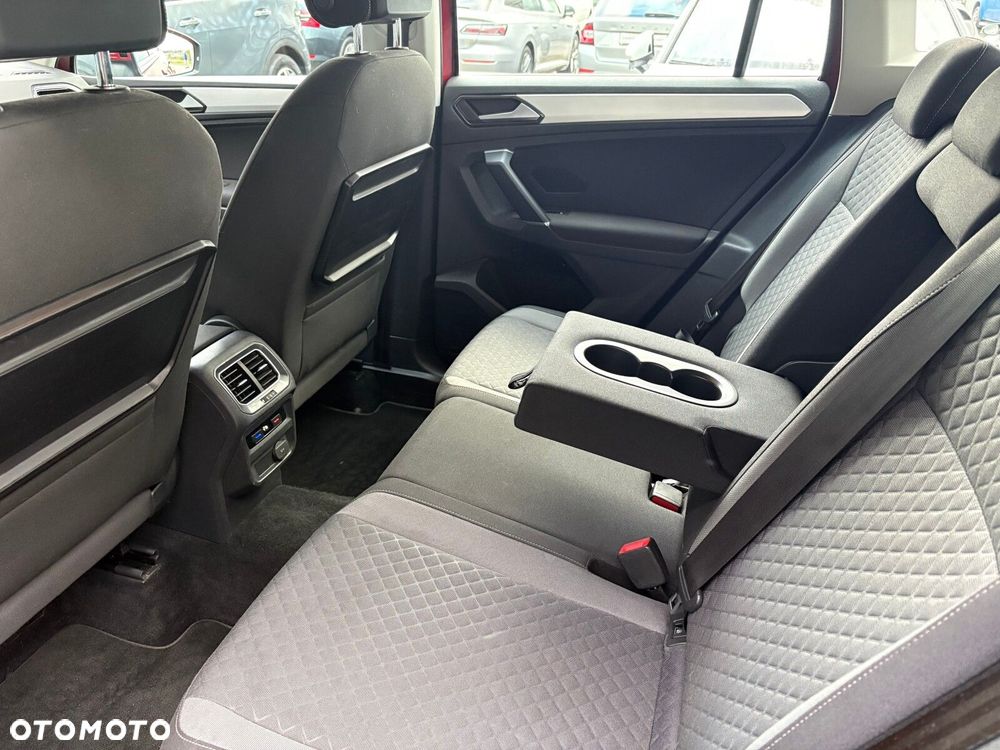 Volkswagen Tiguan - 13