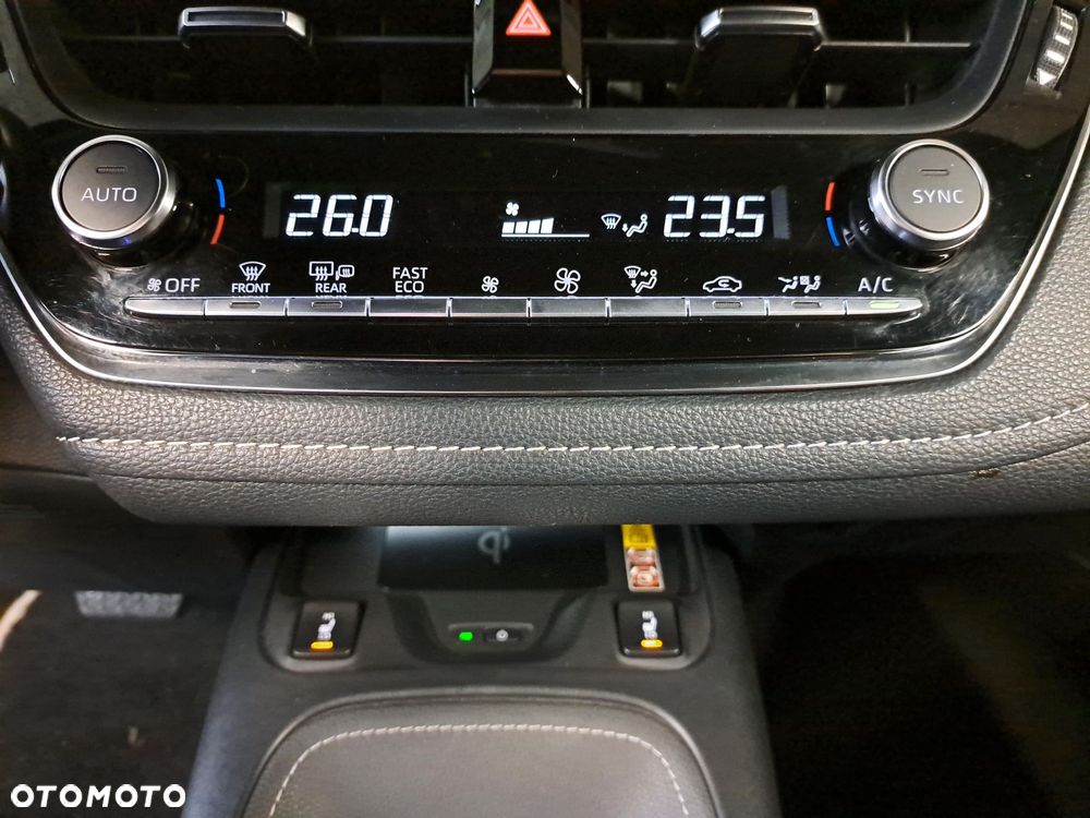 Toyota Corolla 1.8 Hybrid Style - 25