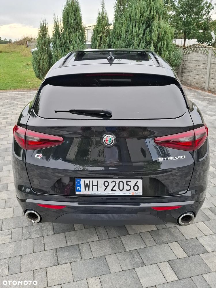 Alfa Romeo Stelvio - 6