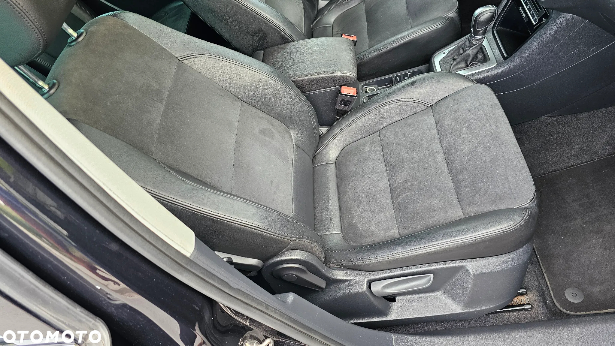 Volkswagen Sharan 2.0 TDI Comfortline DSG - 30