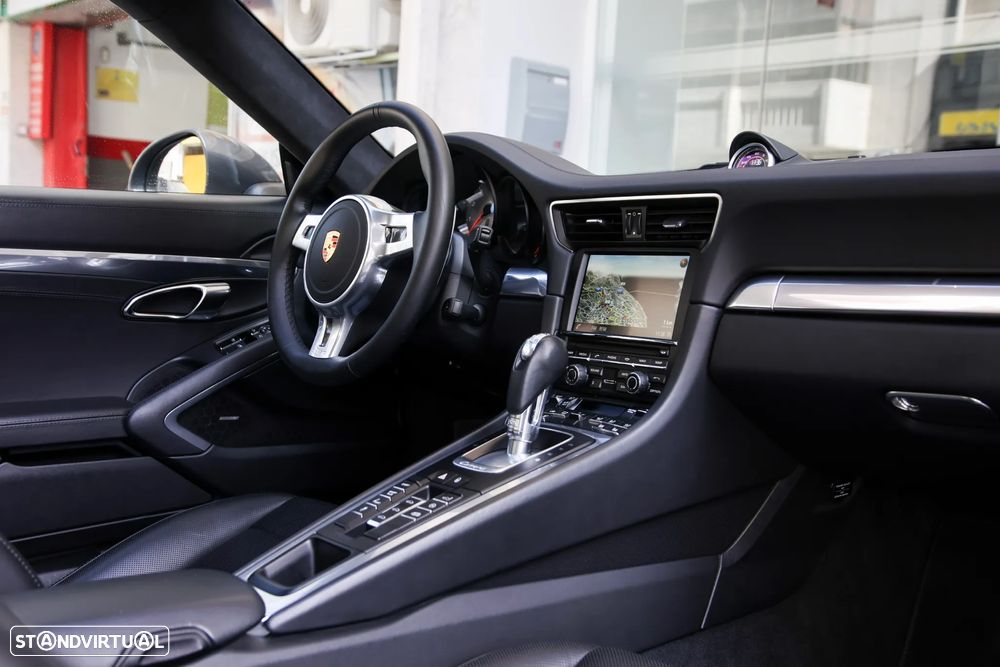 Porsche 911 (991) Carrera 4 S PDK - 11