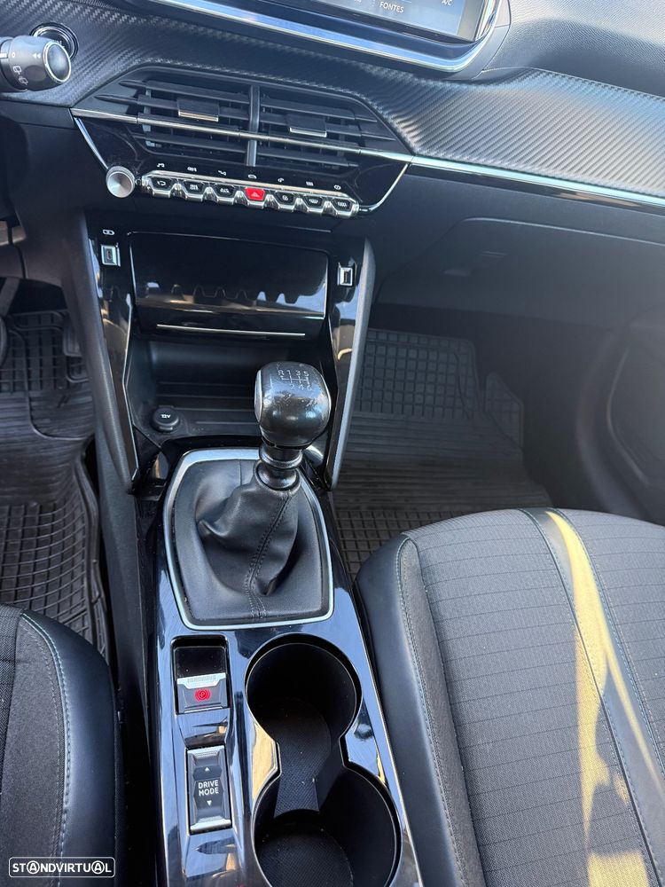 Peugeot 208 PureTech 100 Allure - 17