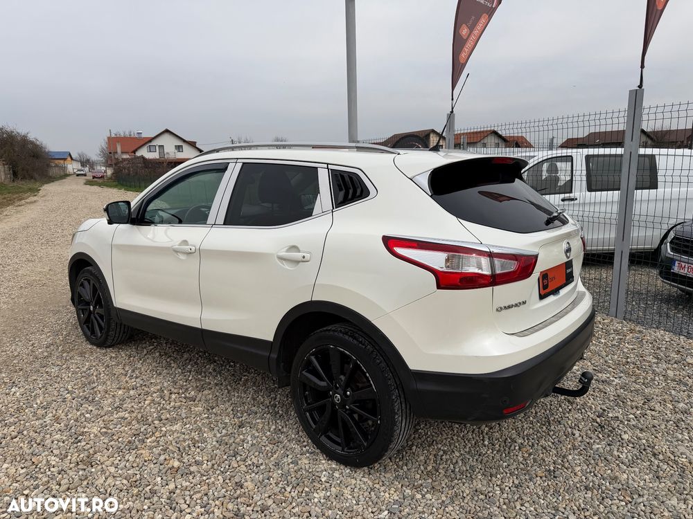 Nissan Qashqai 1.6 DCI Xtronic TEKNA - 3