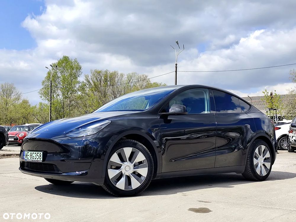 Tesla Model Y RWD - 4