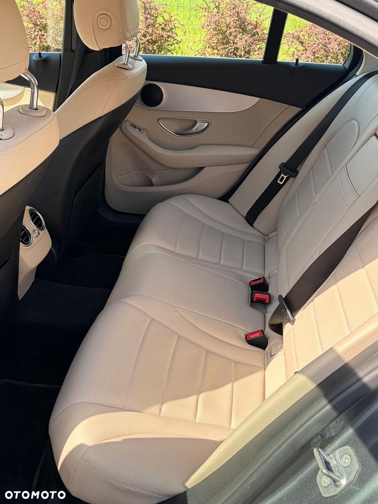 Mercedes-Benz Klasa C 180 9G-TRONIC - 13